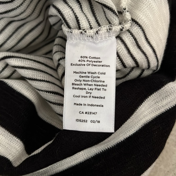 Talbots Top Size Small NWT - Picture 5 of 5